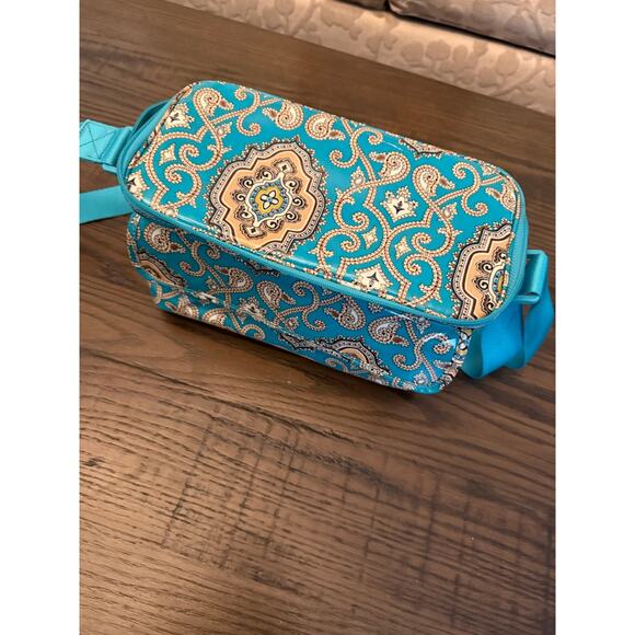 Vera Bradley Vinyl Cooler Insulated Lunch Bag - Picture 7 of 10